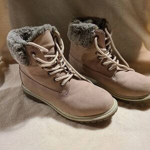 Union Bay womans boots